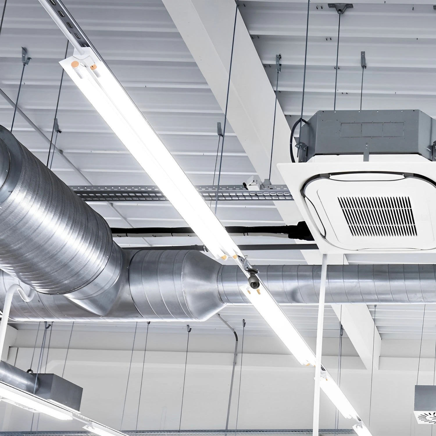 T8 LED Tube With Emergency Battery, 4ft, Frosted, Bypass, Type B, 18W, Double Ended, 2200 Lumens - Image 2